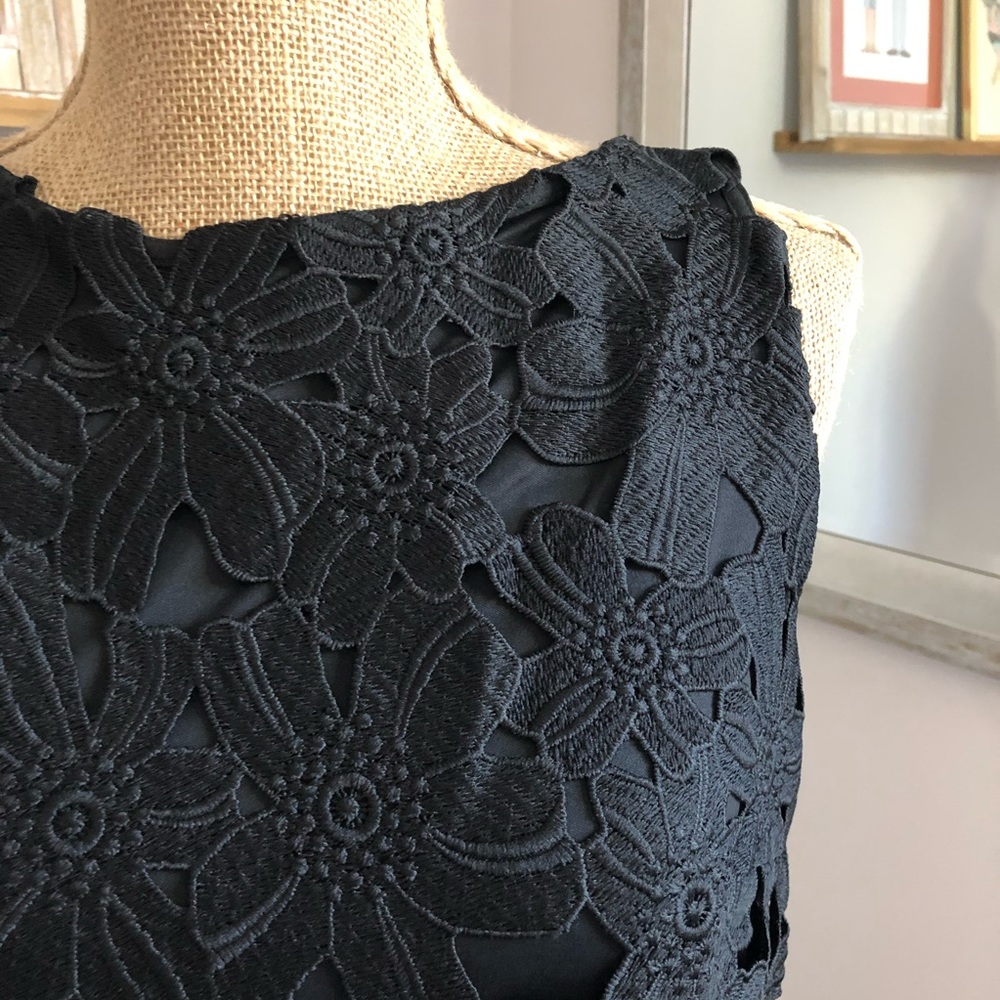 Calvin Klein Black Floral Lace Sleeveless Shell Top - Picture 9 of 16